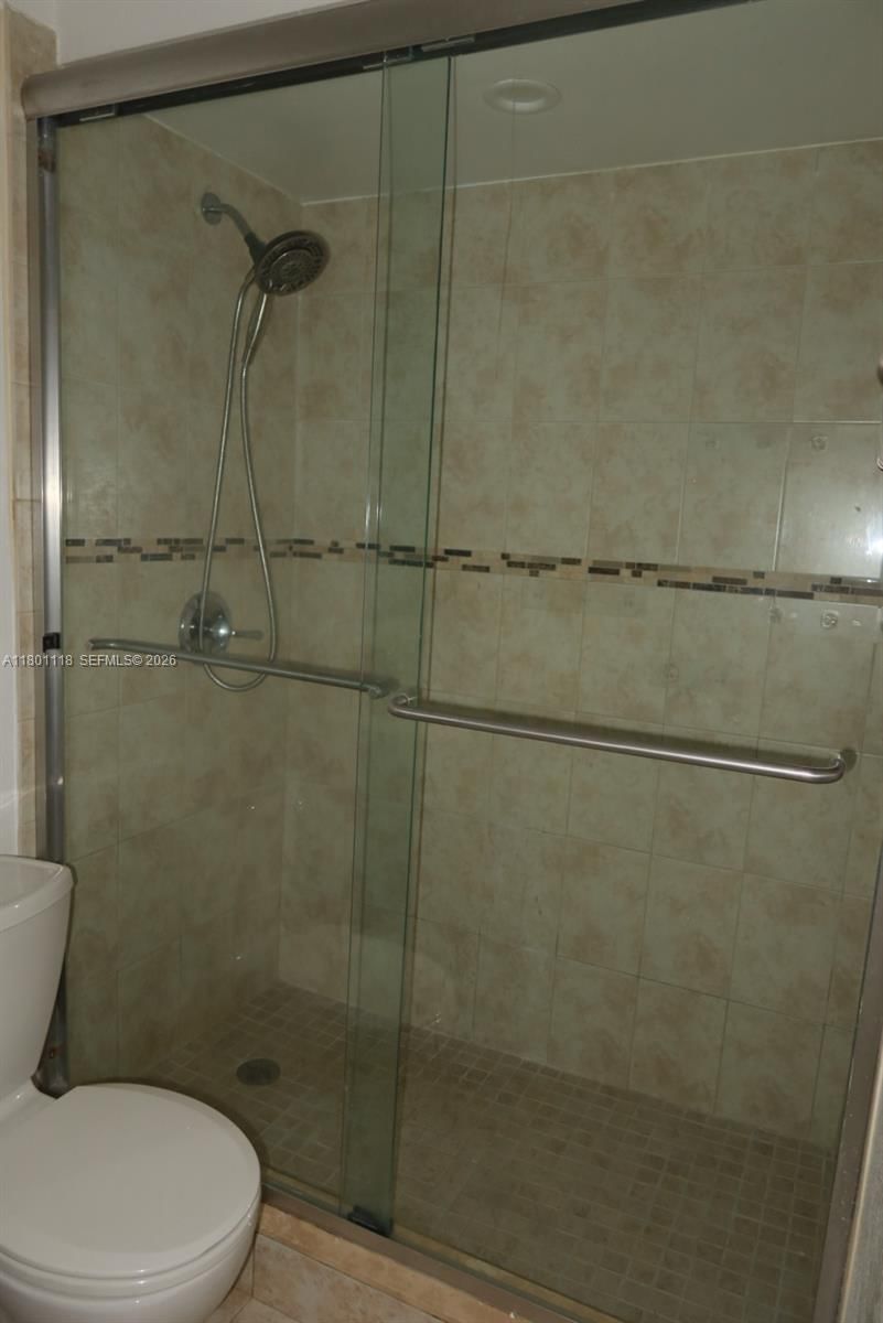 Real estate property located at 8098 99th Ter, Miami-dade, Hydra Villas At Samari, Hialeah Gardens, FL