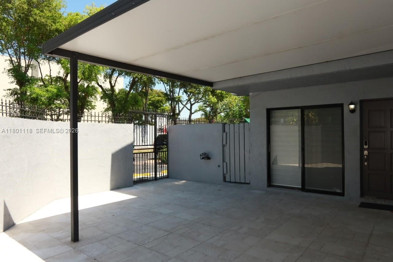 Real estate property located at 8098 99th Ter, Miami-dade, Hydra Villas At Samari, Hialeah Gardens, FL