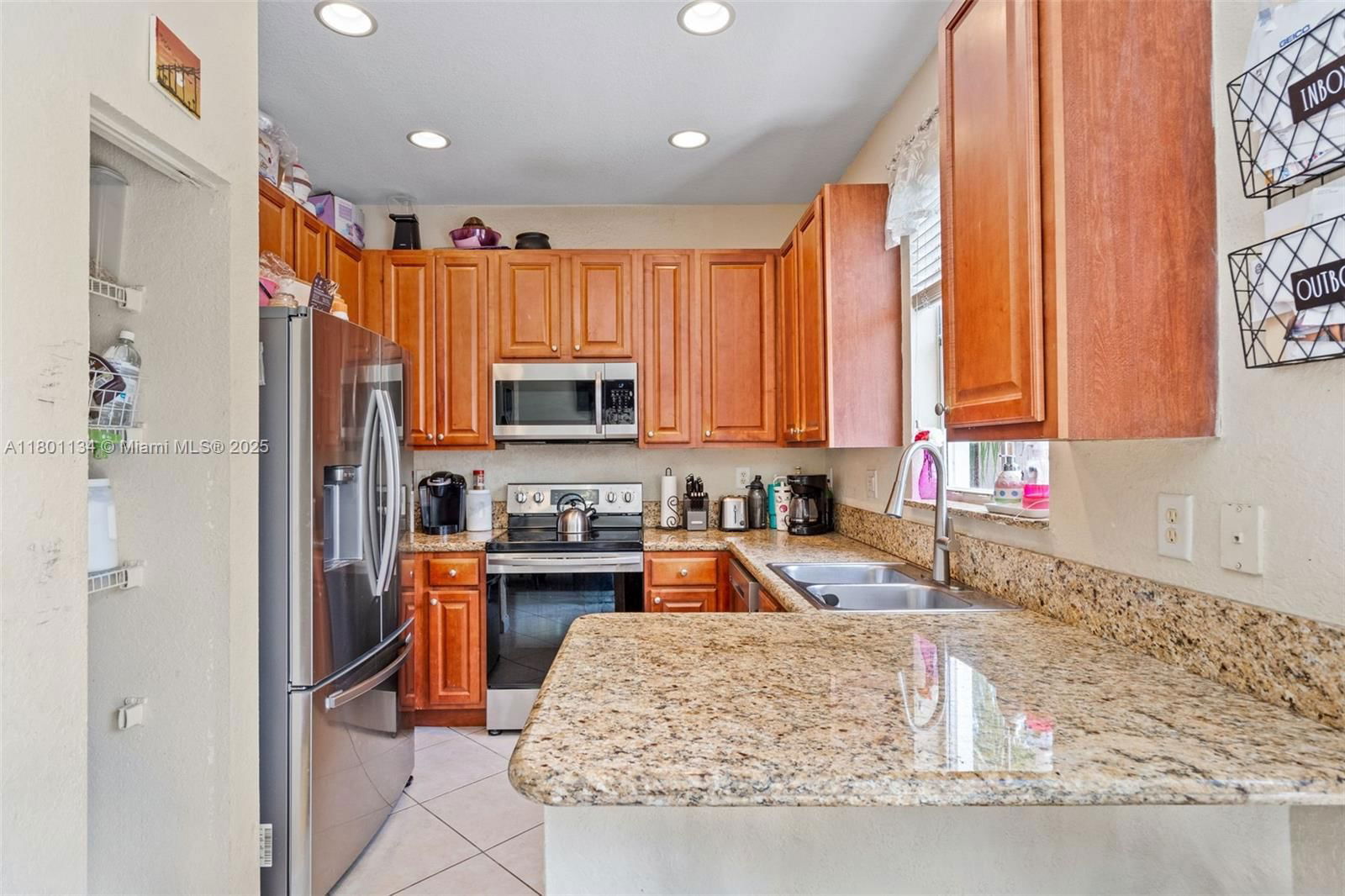 Real estate property located at 1073 30th Ave, Miami-dade, Villas At Portofino East, Homestead, FL