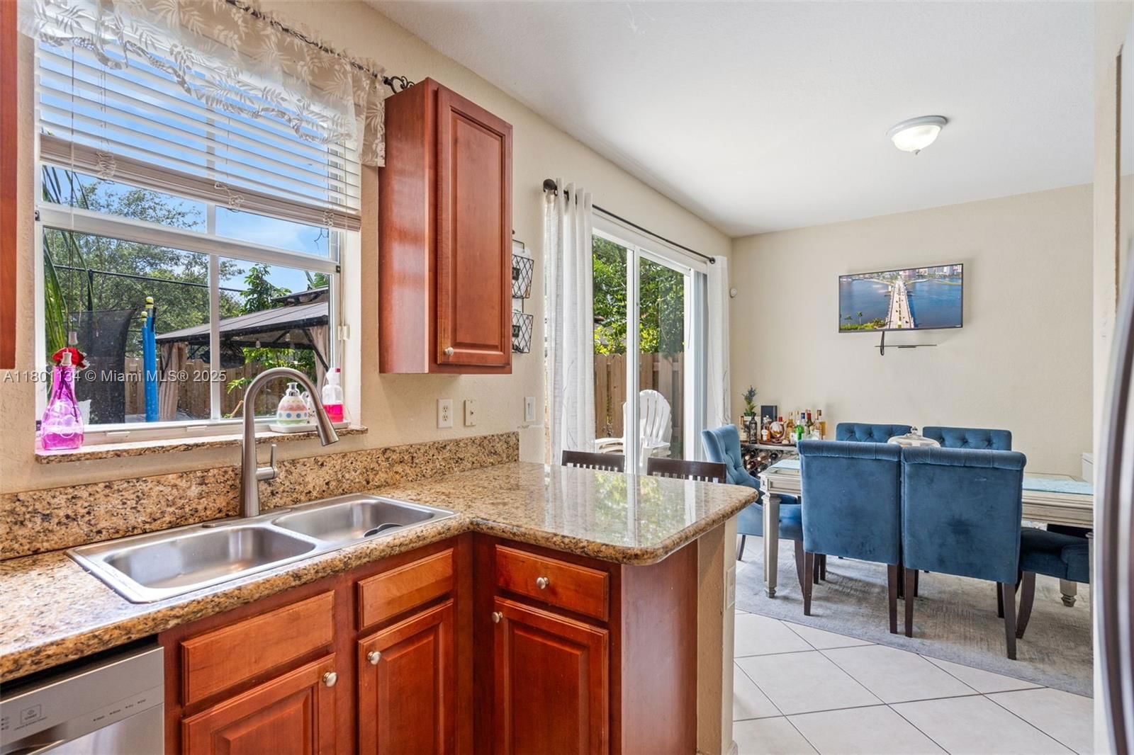 Real estate property located at 1073 30th Ave, Miami-dade, Villas At Portofino East, Homestead, FL