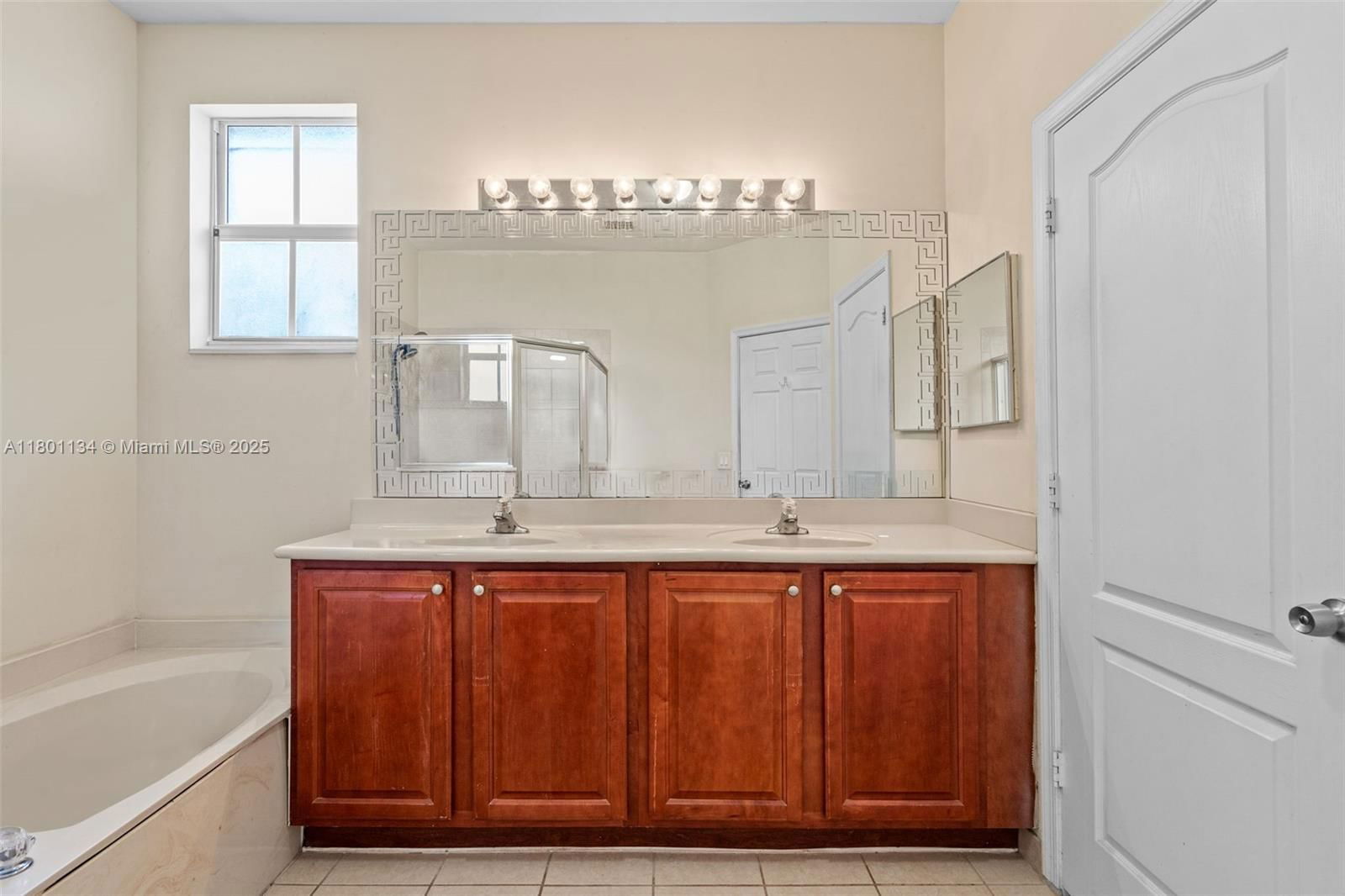 Real estate property located at 1073 30th Ave, Miami-dade, Villas At Portofino East, Homestead, FL