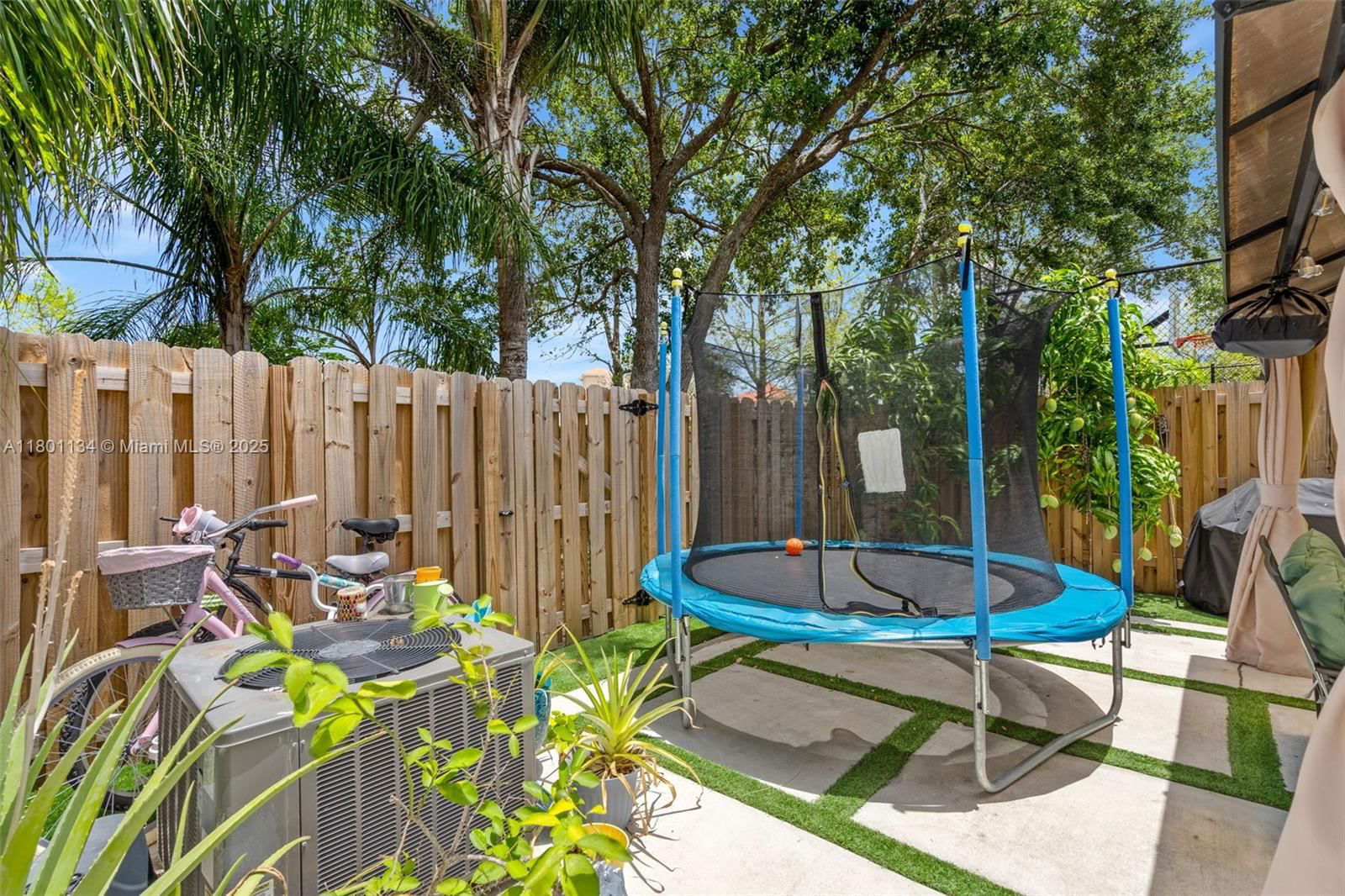Real estate property located at 1073 30th Ave, Miami-dade, Villas At Portofino East, Homestead, FL