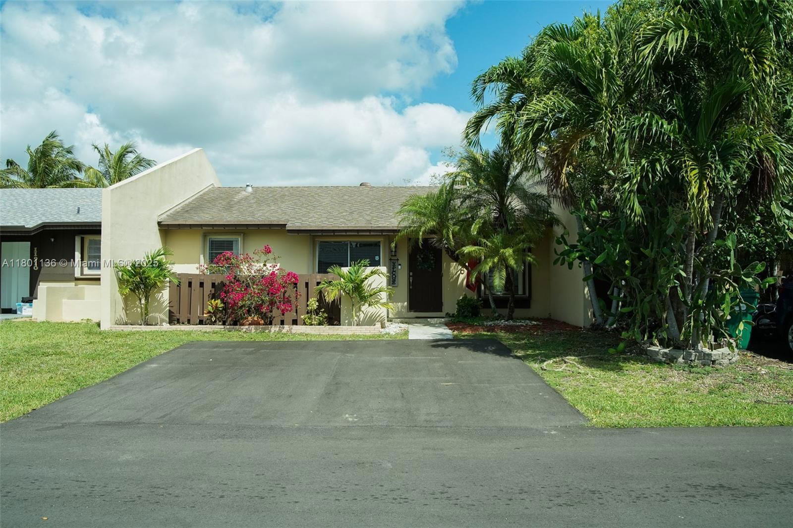 Real estate property located at 11906 123rd Pl, Miami-dade, Devon Aire Villas Sec 8, Miami, FL