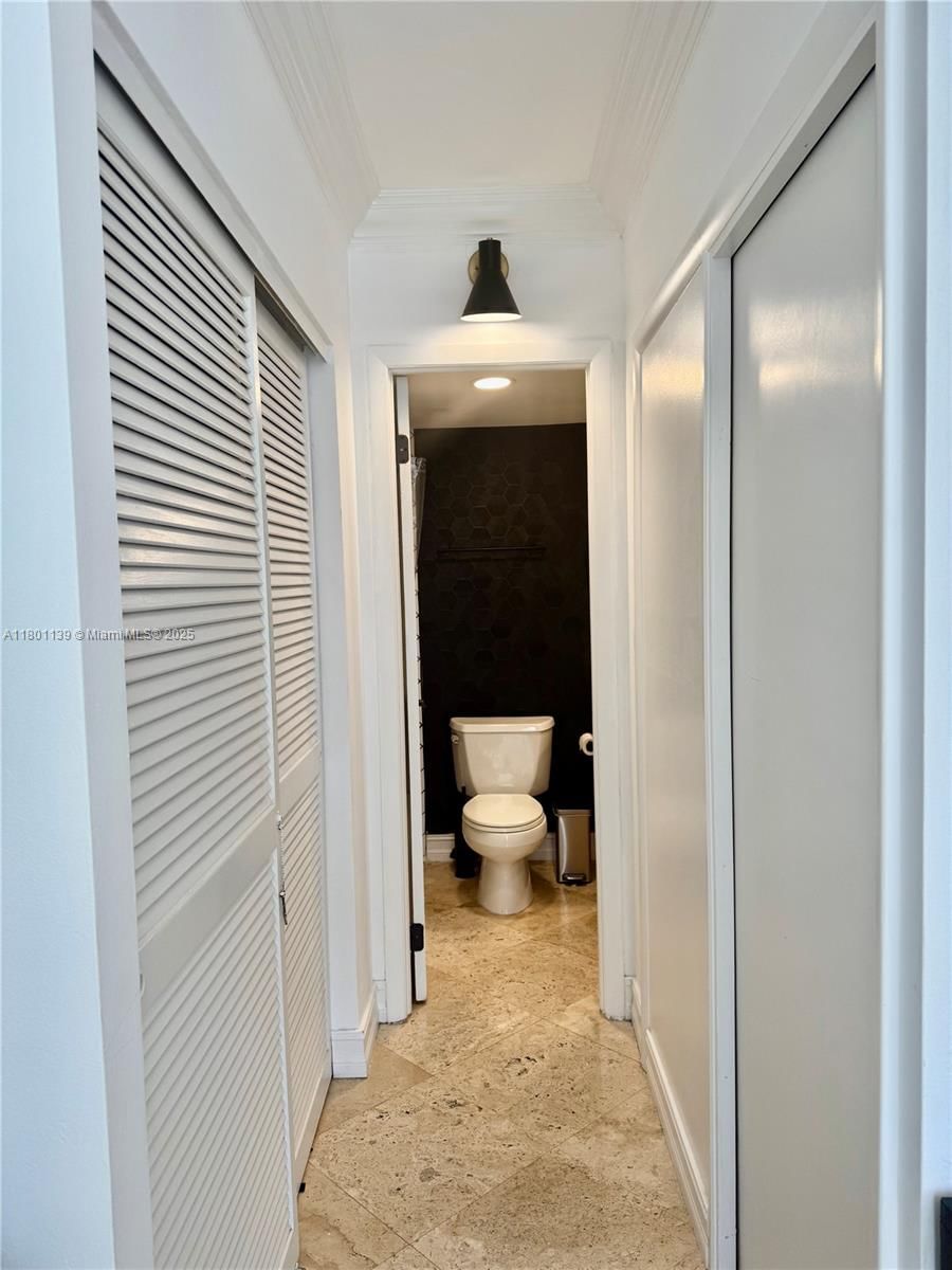 Real estate property located at 90 Edgewater Dr #1222, Miami-dade, Gables Waterway Towers Co, Coral Gables, FL