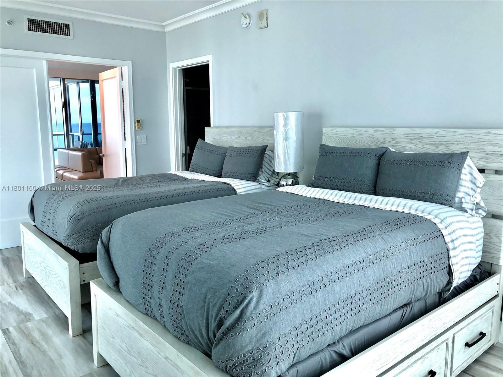 Real estate property located at 3101 Ocean Dr #801, Broward, Ocean Palms Condo, Hollywood, FL