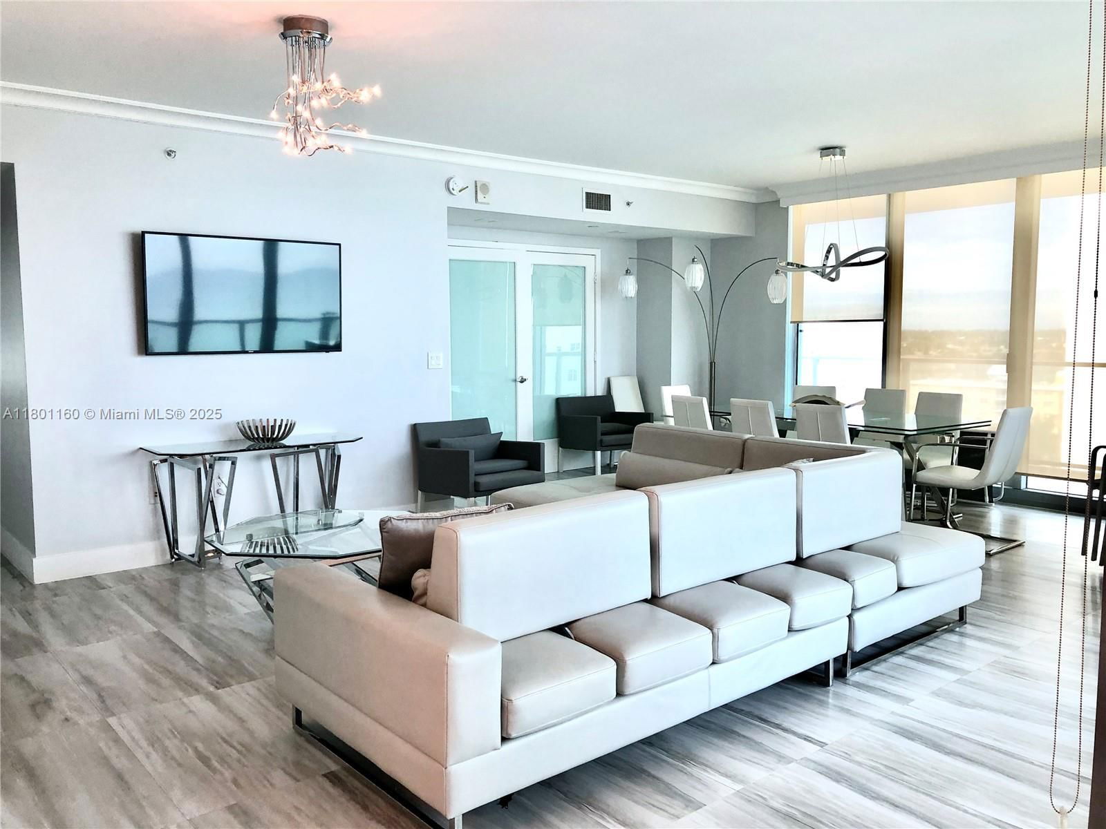 Real estate property located at 3101 Ocean Dr #801, Broward, Ocean Palms Condo, Hollywood, FL