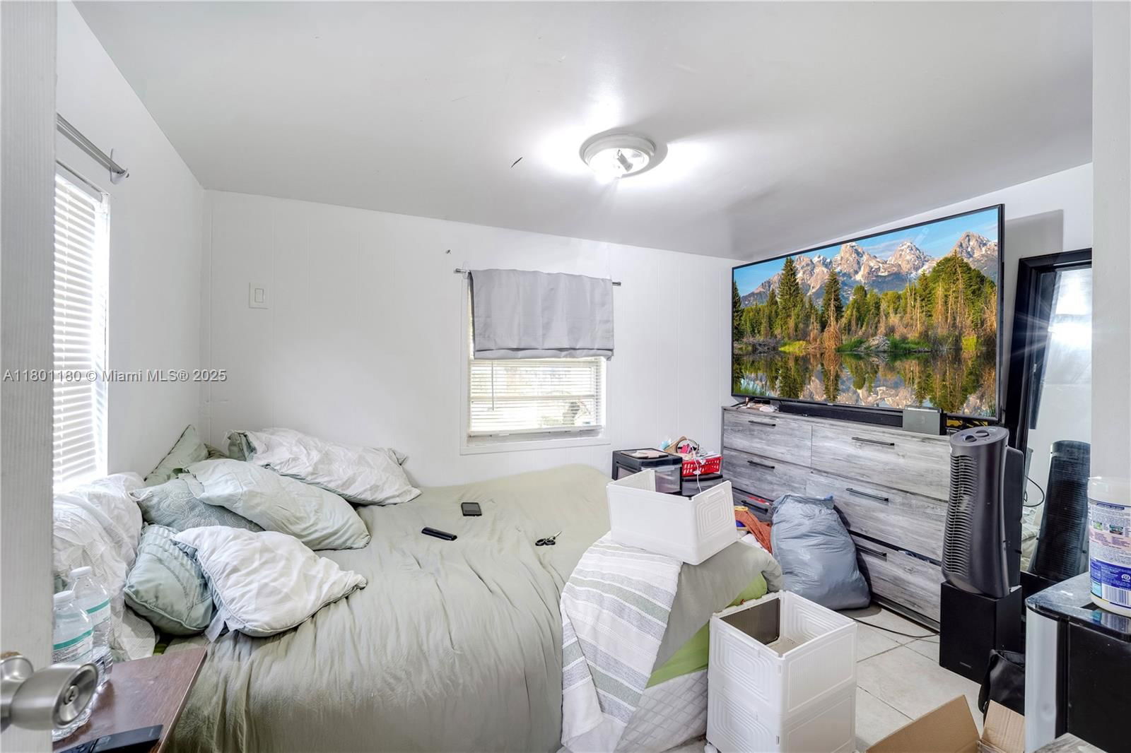 Real estate property located at 3050 22nd Ct, Miami-dade, Glenhaven, Miami, FL