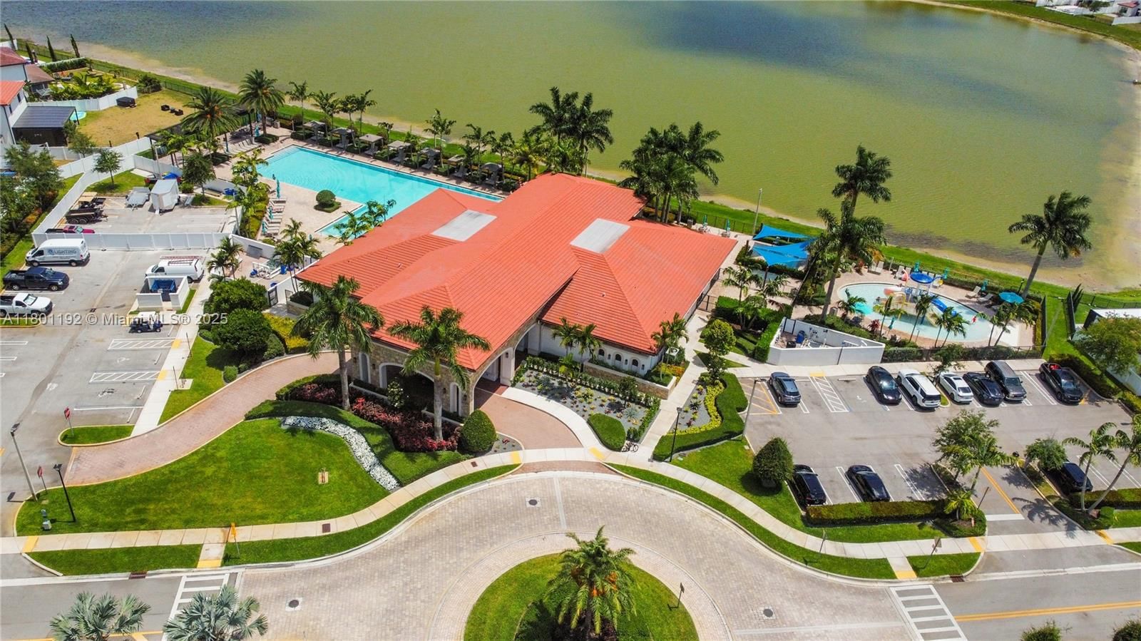 Real estate property located at 11390 34th Way, Miami-dade, Aquabella Community, Hialeah, FL