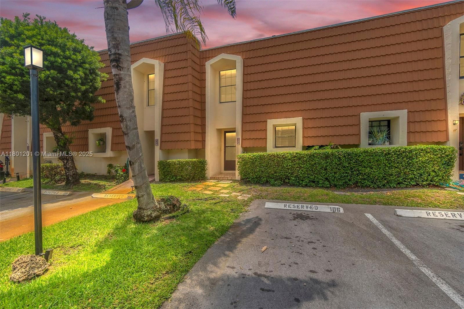 Real estate property located at 125 115th Ter, Broward, Chateaulaine, Plantation, FL