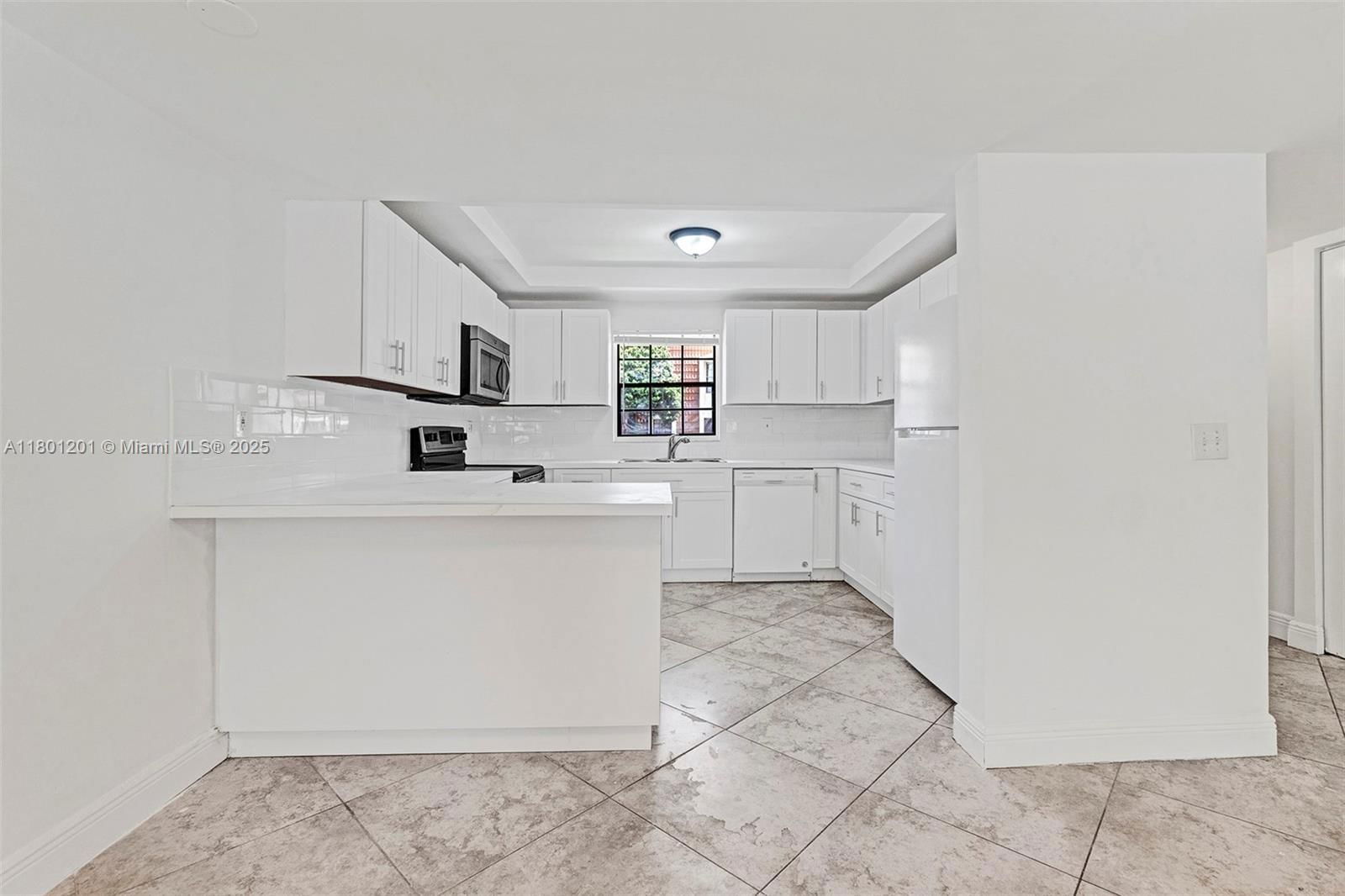 Real estate property located at 125 115th Ter, Broward, Chateaulaine, Plantation, FL
