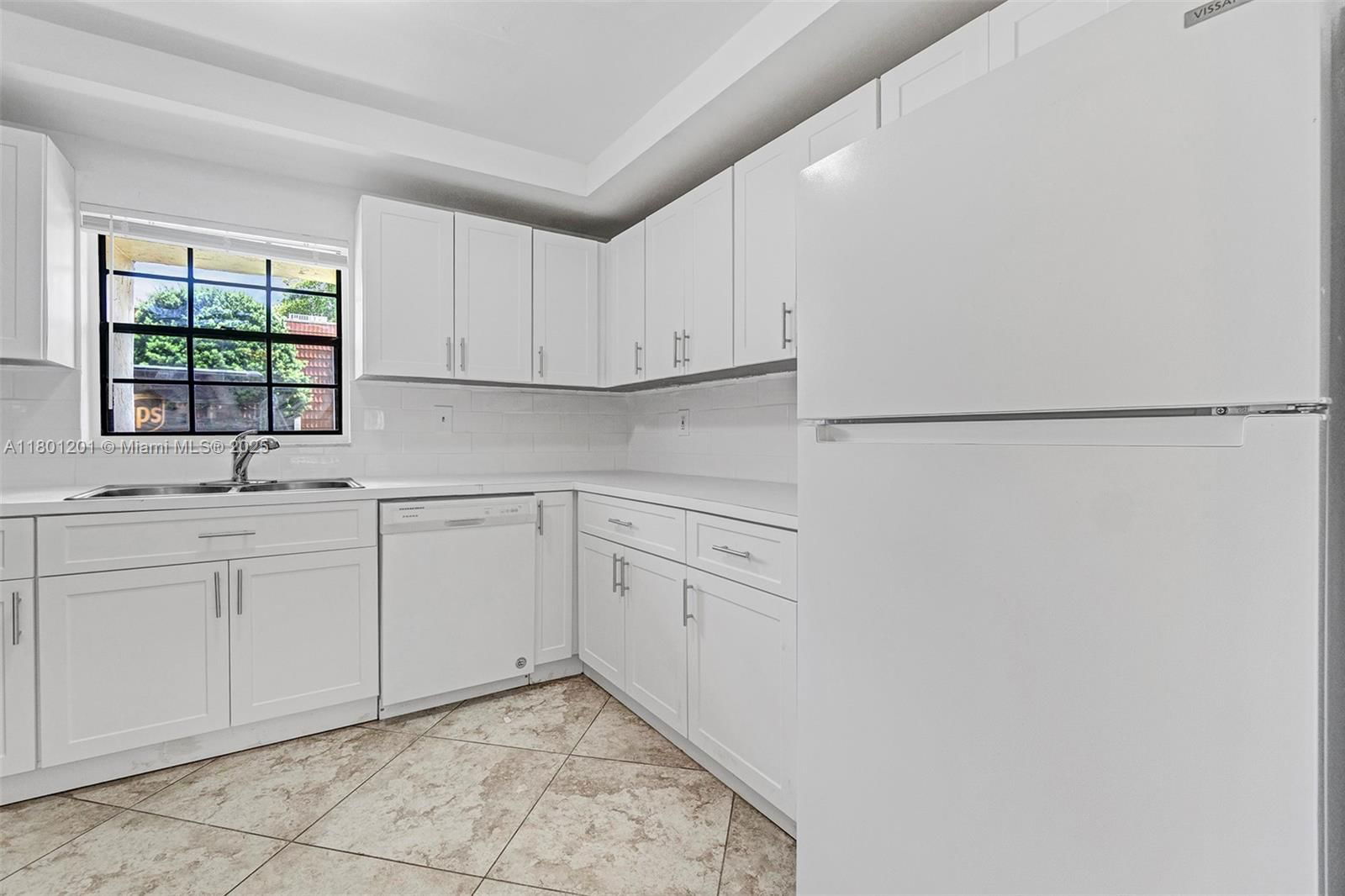 Real estate property located at 125 115th Ter, Broward, Chateaulaine, Plantation, FL