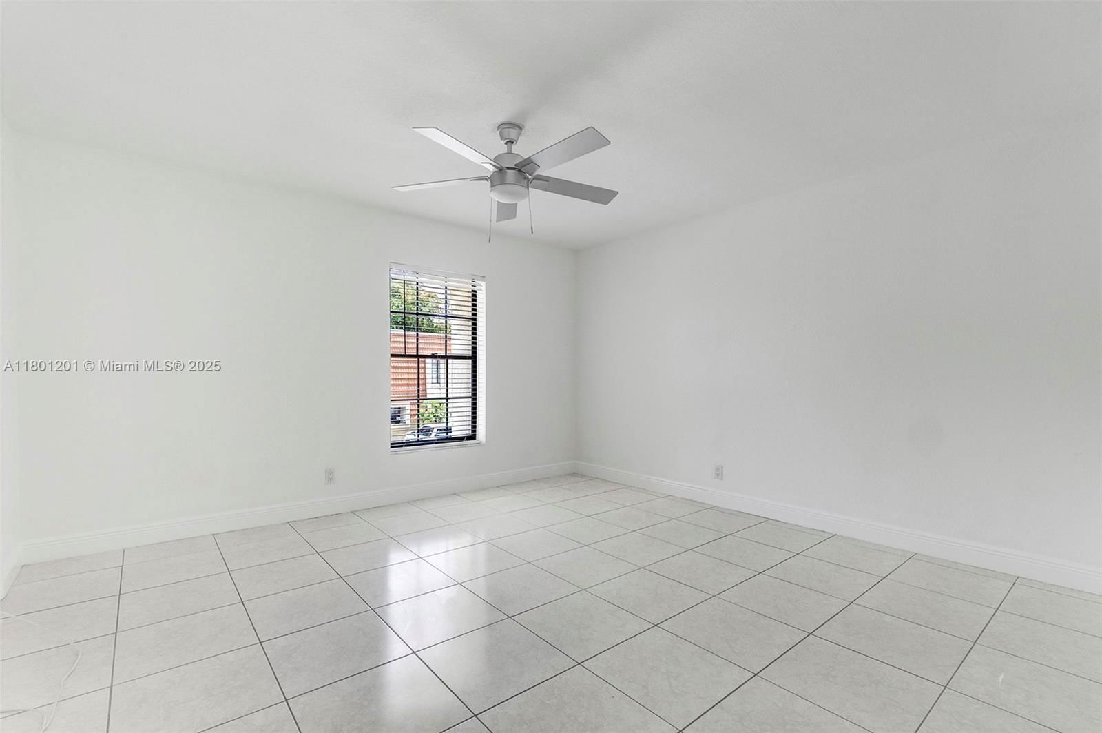 Real estate property located at 125 115th Ter, Broward, Chateaulaine, Plantation, FL