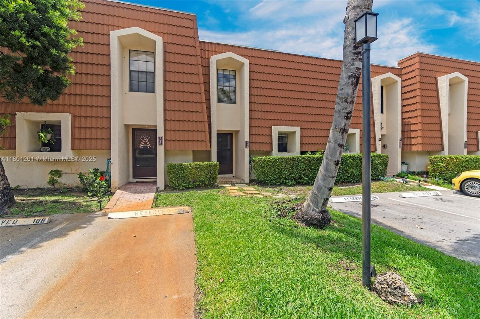 Real estate property located at 125 115th Ter, Broward, Chateaulaine, Plantation, FL