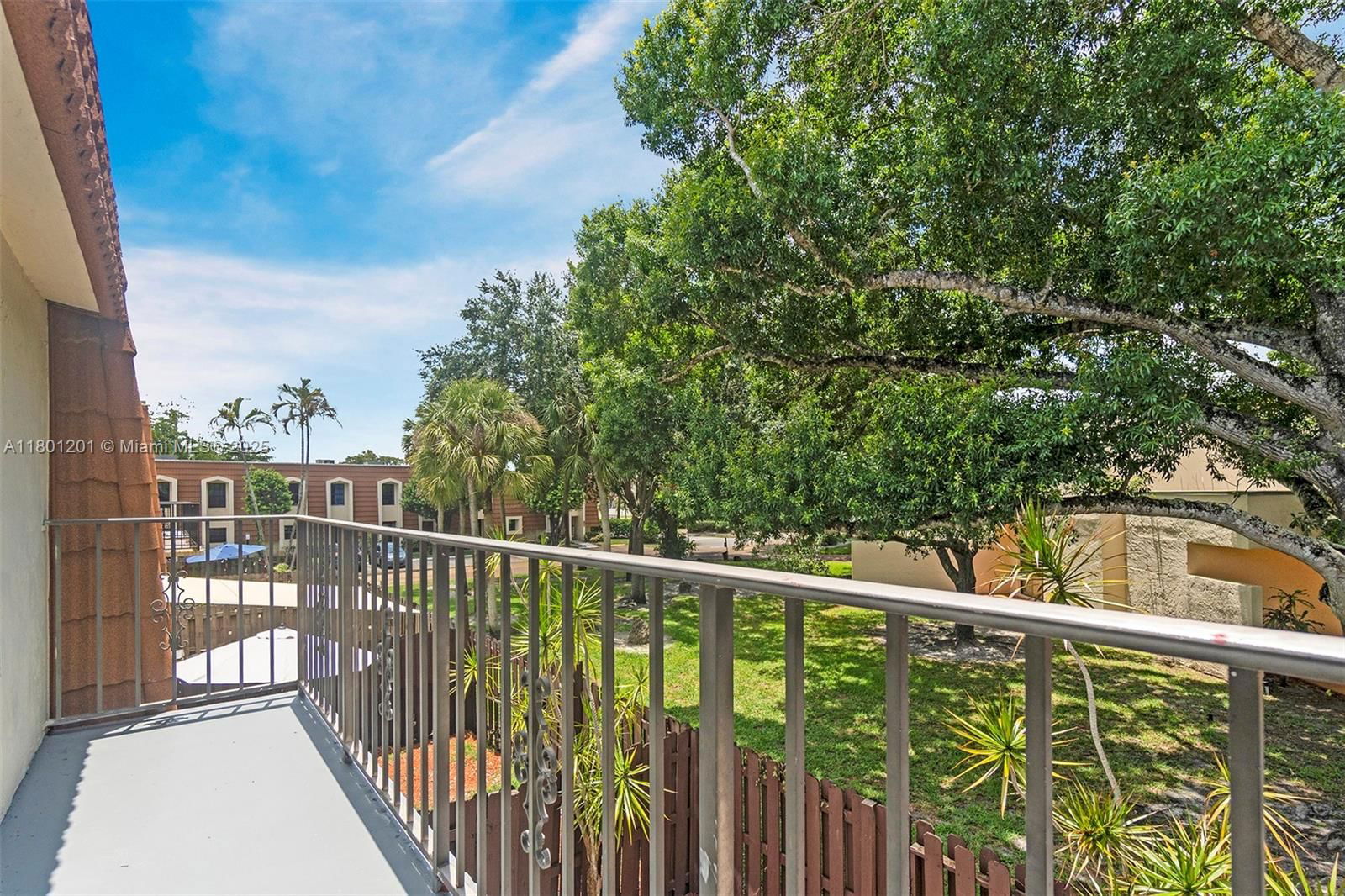 Real estate property located at 125 115th Ter, Broward, Chateaulaine, Plantation, FL