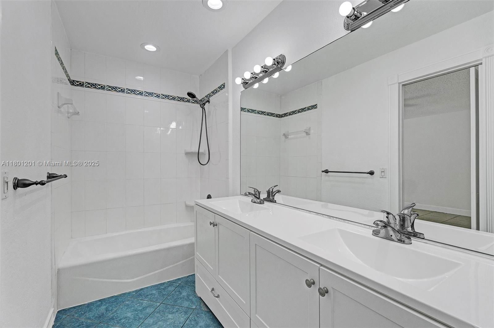 Real estate property located at 125 115th Ter, Broward, Chateaulaine, Plantation, FL