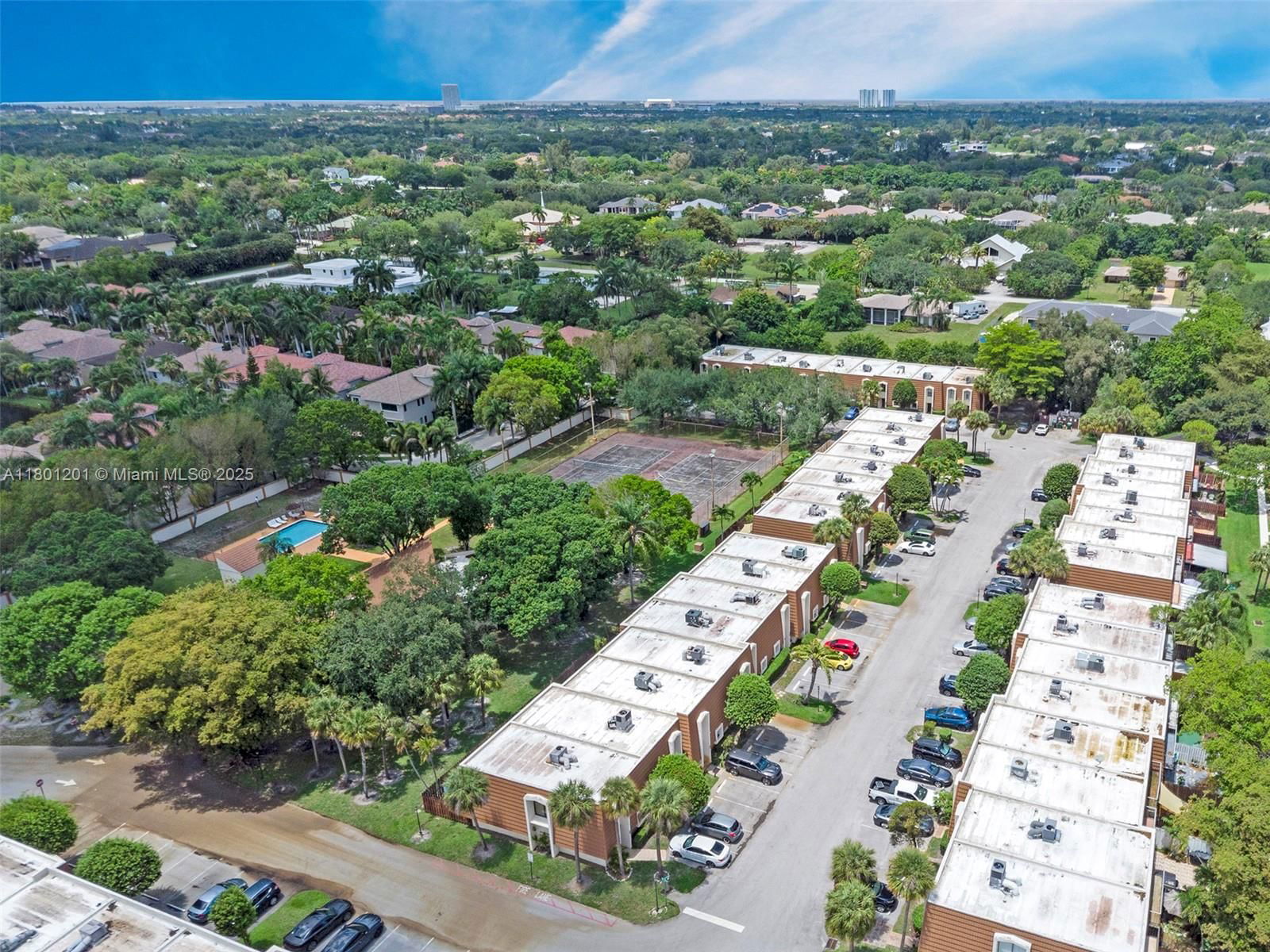 Real estate property located at 125 115th Ter, Broward, Chateaulaine, Plantation, FL