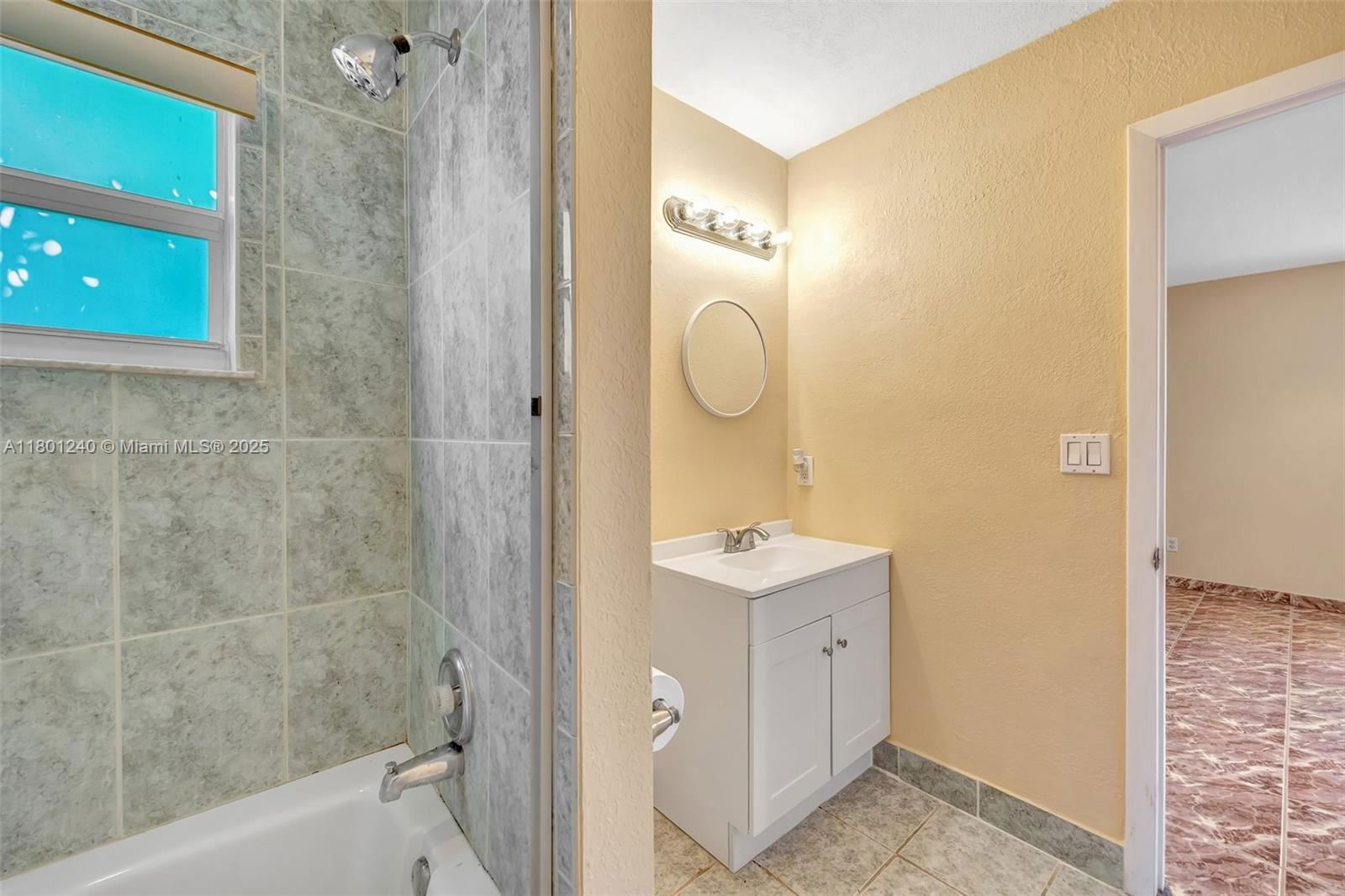 Real estate property located at 20707 240th St, Miami-dade, Bonanza Ranch Estates, Homestead, FL