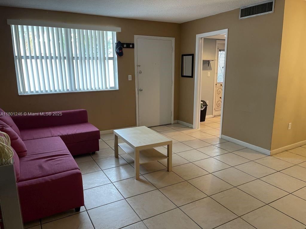 Real estate property located at 1850 169th St #102, Miami-dade, Chancellor Hall Condo, North Miami Beach, FL