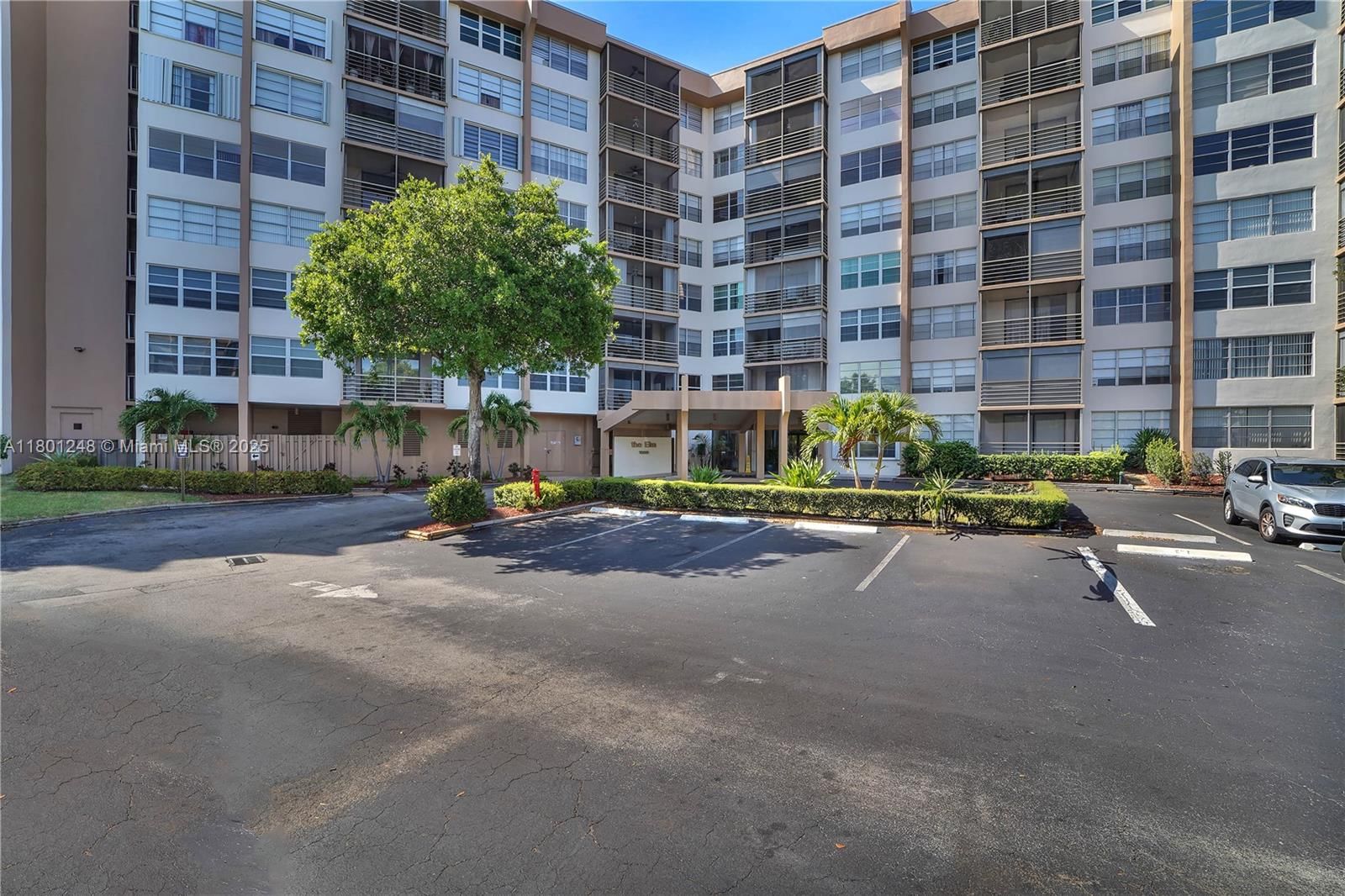 Real estate property located at 1000 Saint Charles Pl #418, Broward, Park Place Condominium No, Pembroke Pines, FL