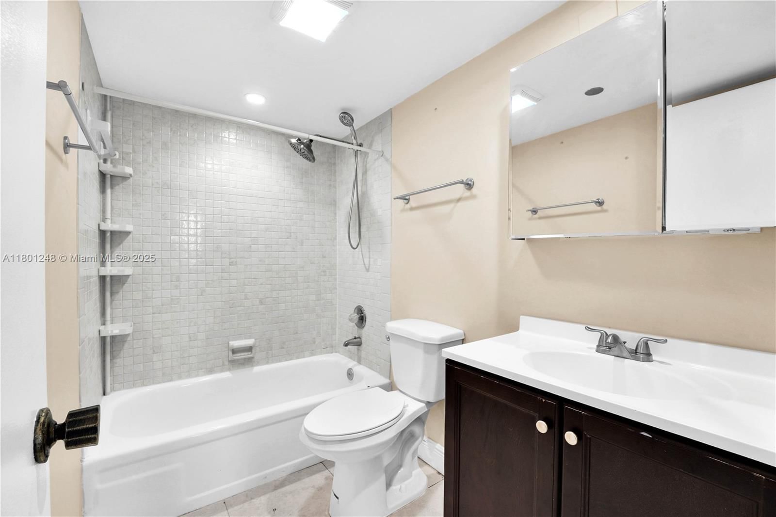 Real estate property located at 1000 Saint Charles Pl #418, Broward, Park Place Condominium No, Pembroke Pines, FL
