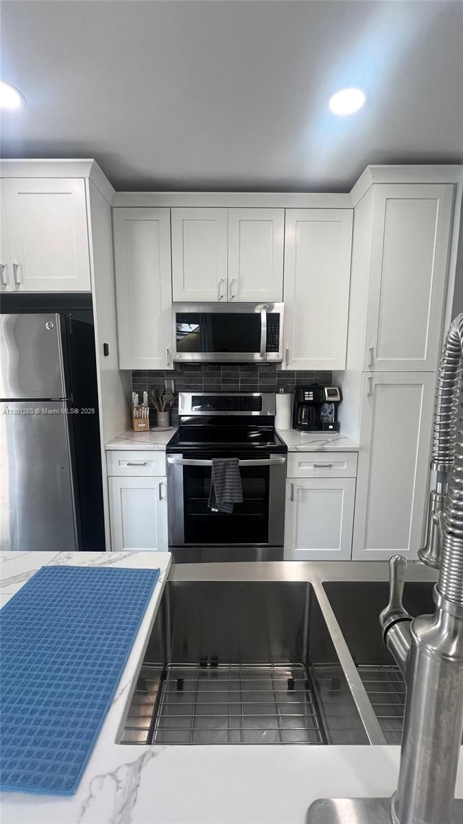 Real estate property located at 1401 14th Ct, Broward, Verena Park, Fort Lauderdale, FL