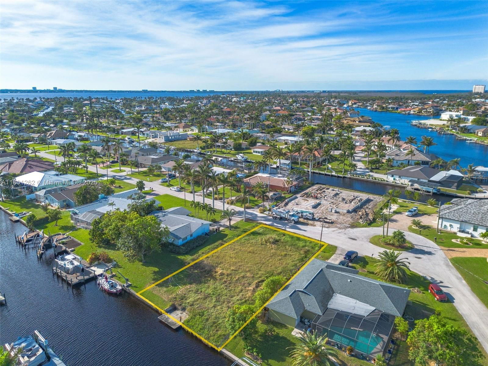 Real estate property located at 5219 SKYLART CT, Lee, Capr Coral, Cape Coral, FL