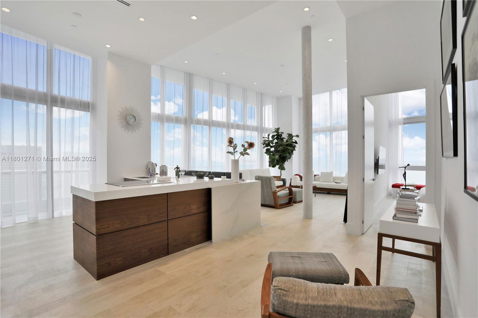 Real estate property located at 495 Brickell Ave #4102, Miami-dade, Icon Brickell No Two, Miami, FL