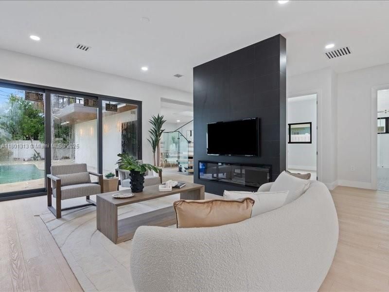 Real estate property located at 259 Lombardy Ave, Broward, Silver Shores Sec Of Laud, Lauderdale By The Sea, FL