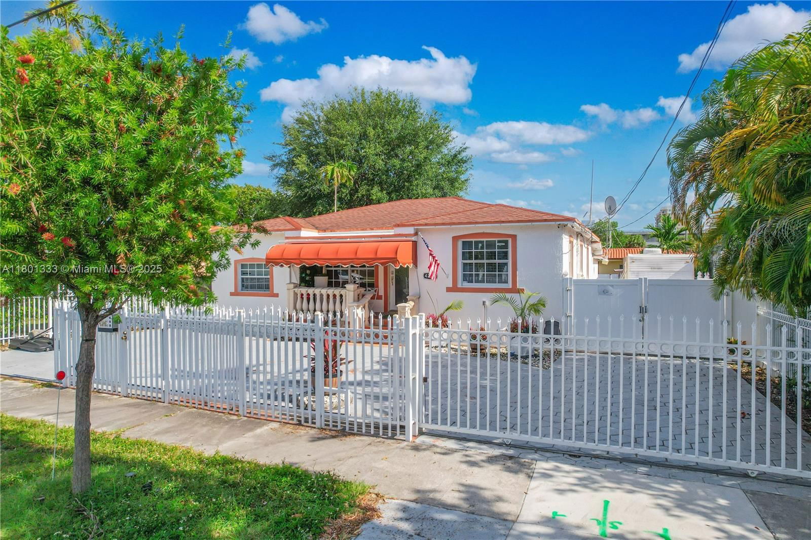 Real estate property located at 4245 3rd St, Miami-dade, West Flagler Center Le Je, Miami, FL