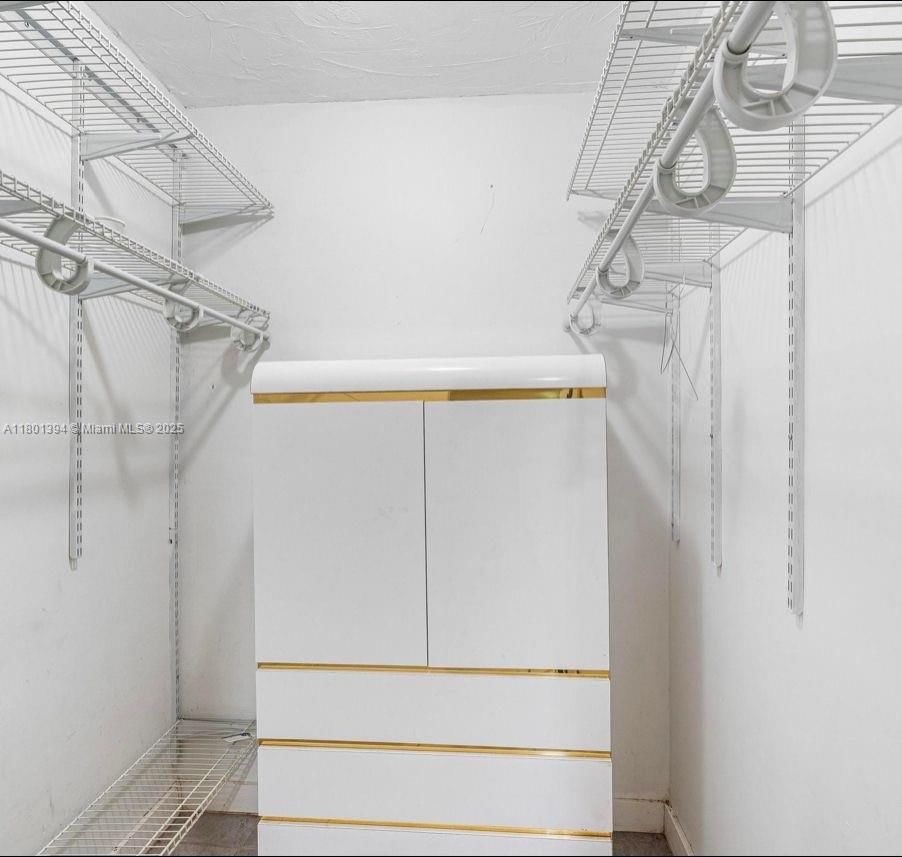 Real estate property located at 913 46th St, Miami-dade, Bay Vista Park Amd Pl, Miami, FL