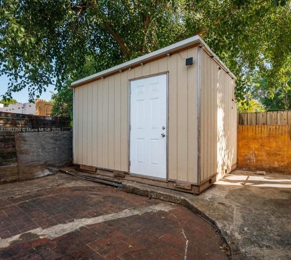 Real estate property located at 913 46th St, Miami-dade, Bay Vista Park Amd Pl, Miami, FL