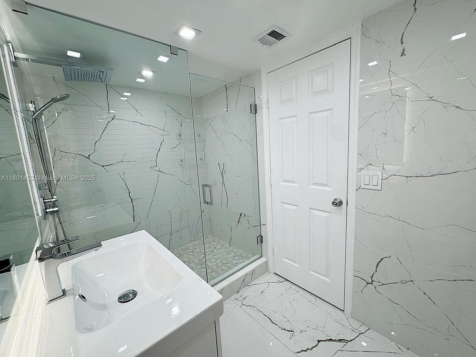 Real estate property located at 2961 185th St #1617, Miami-dade, Aventi At Aventura Condo, Aventura, FL