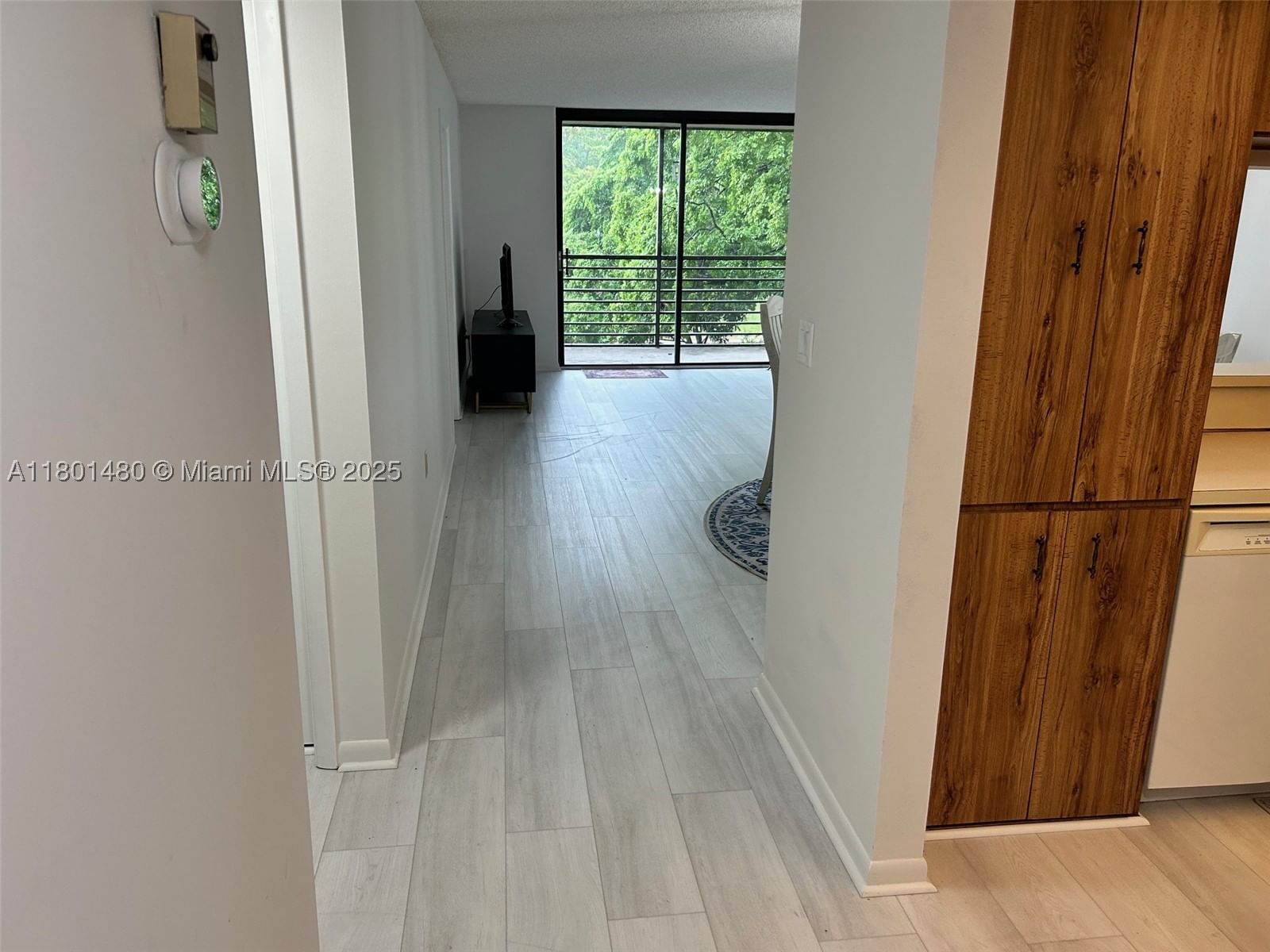 Real estate property located at 1000 Colony Point Cir #302, Broward, Colony Point 2 Condo, Pembroke Pines, FL