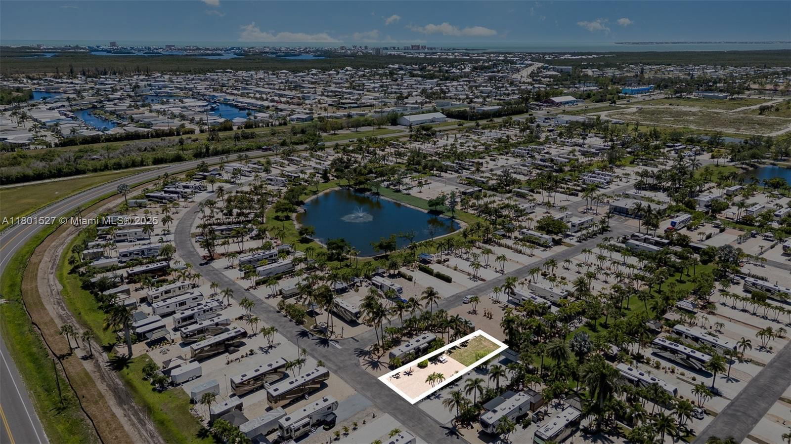 Real estate property located at 624 Barracuda Bend, Lee, Gulf Waters Rv Resort, Fort Myers, FL