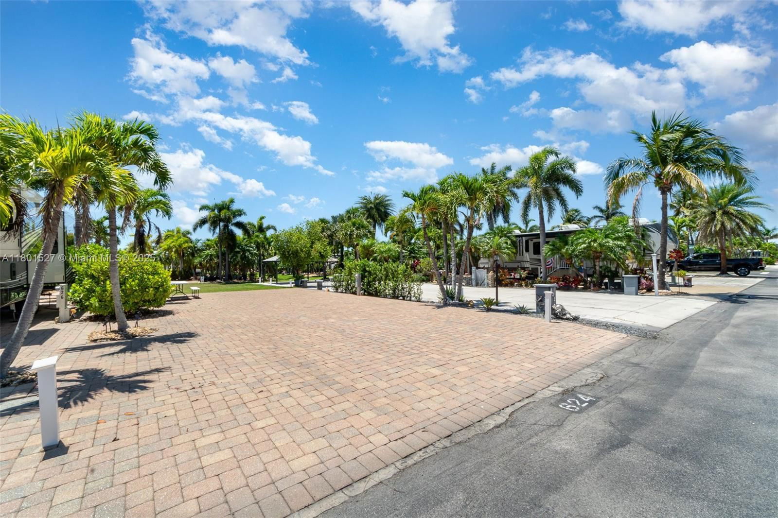 Real estate property located at 624 Barracuda Bend, Lee, Gulf Waters Rv Resort, Fort Myers, FL