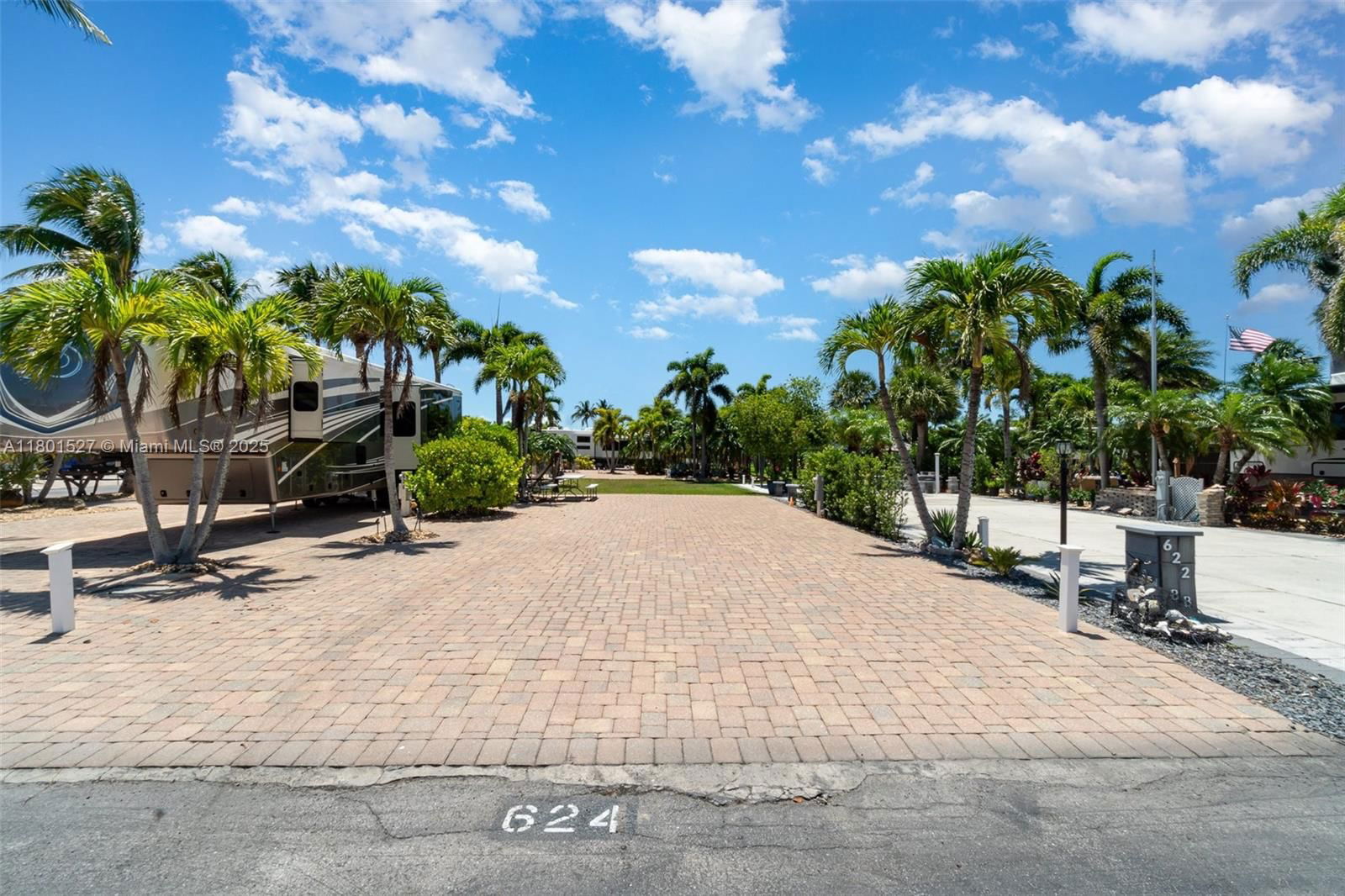 Real estate property located at 624 Barracuda Bend, Lee, Gulf Waters Rv Resort, Fort Myers, FL
