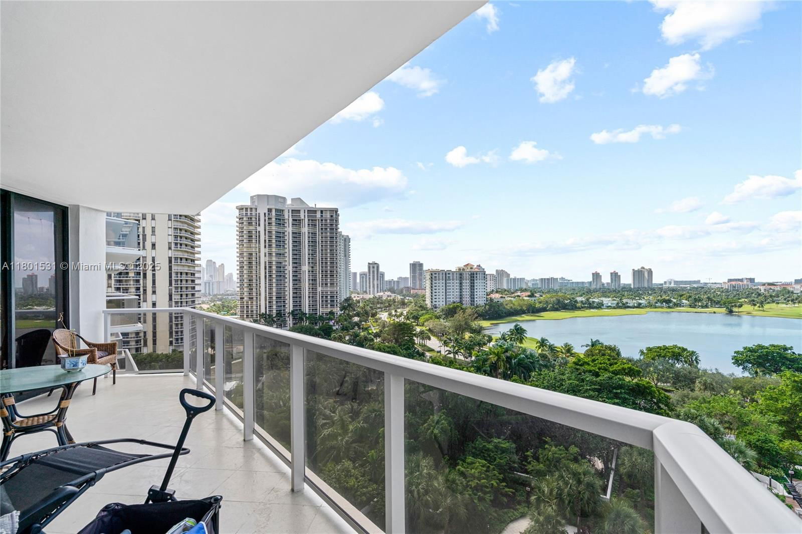 Real estate property located at 20281 Country Club Dr #909, Miami-dade, Hamptons West Condo, Aventura, FL