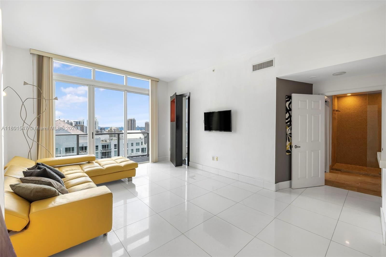 Real estate property located at 1155 BRICKELL BAY DR PH204, Miami-dade, The Mark On Brickell Cond, Miami, FL