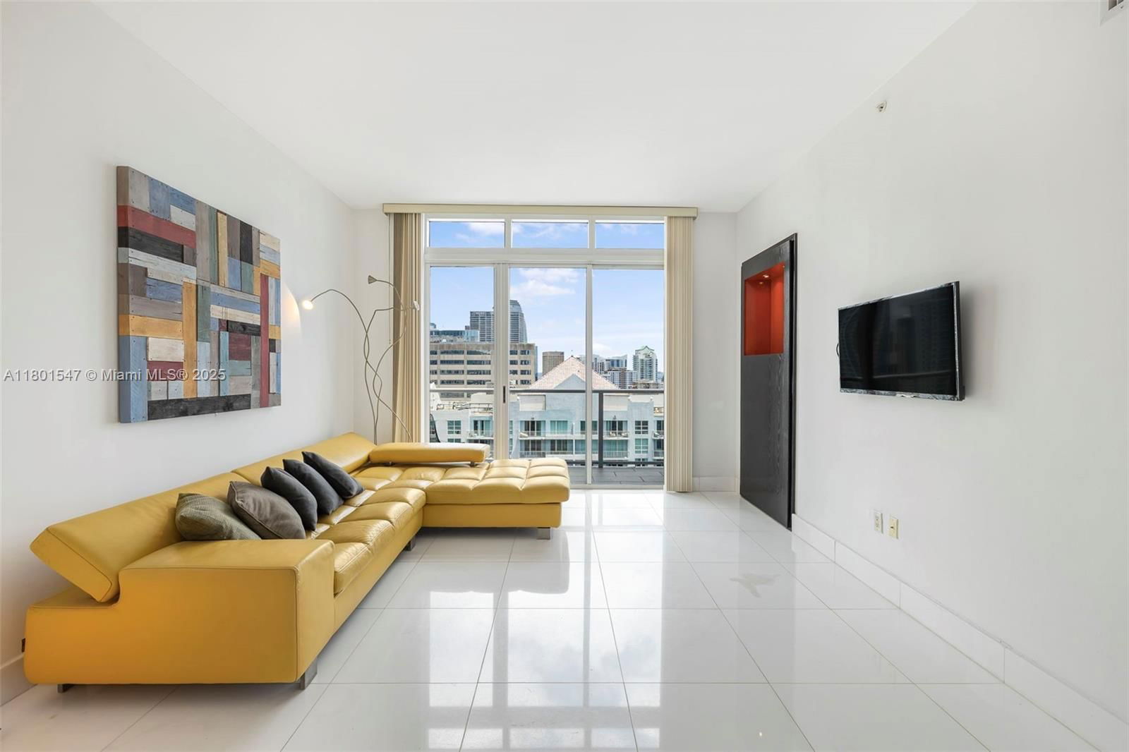 Real estate property located at 1155 BRICKELL BAY DR PH204, Miami-dade, The Mark On Brickell Cond, Miami, FL