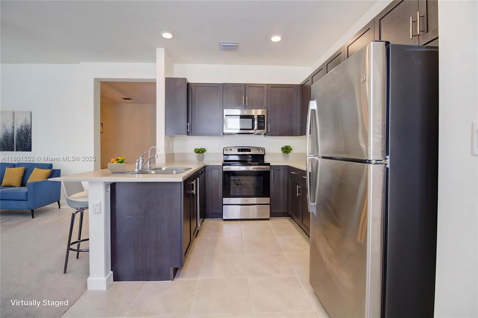 Real estate property located at 11094 33rd Way, Miami-dade, Aquabella North Replat, Hialeah, FL