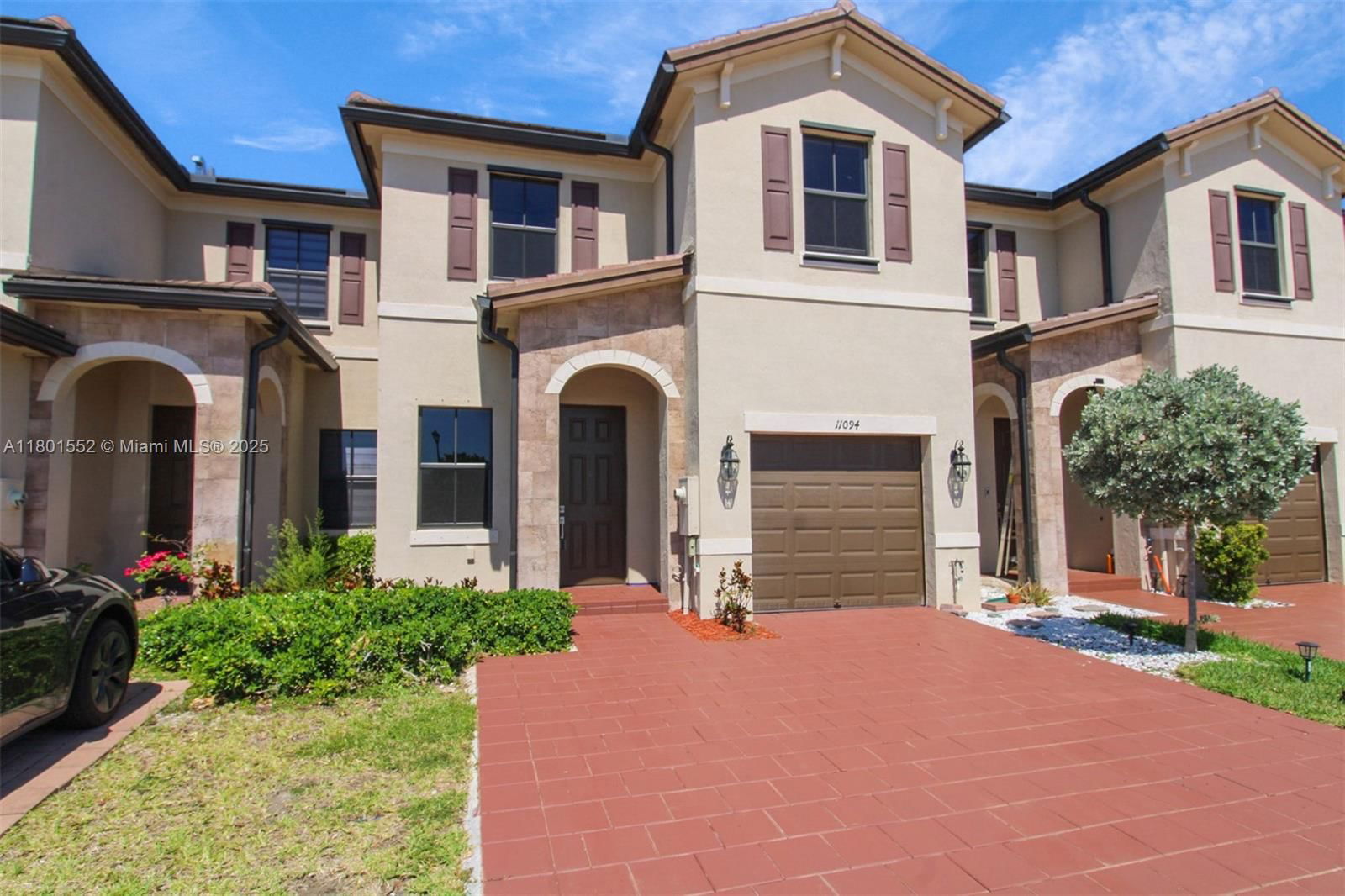 Real estate property located at 11094 33rd Way, Miami-dade, Aquabella North Replat, Hialeah, FL