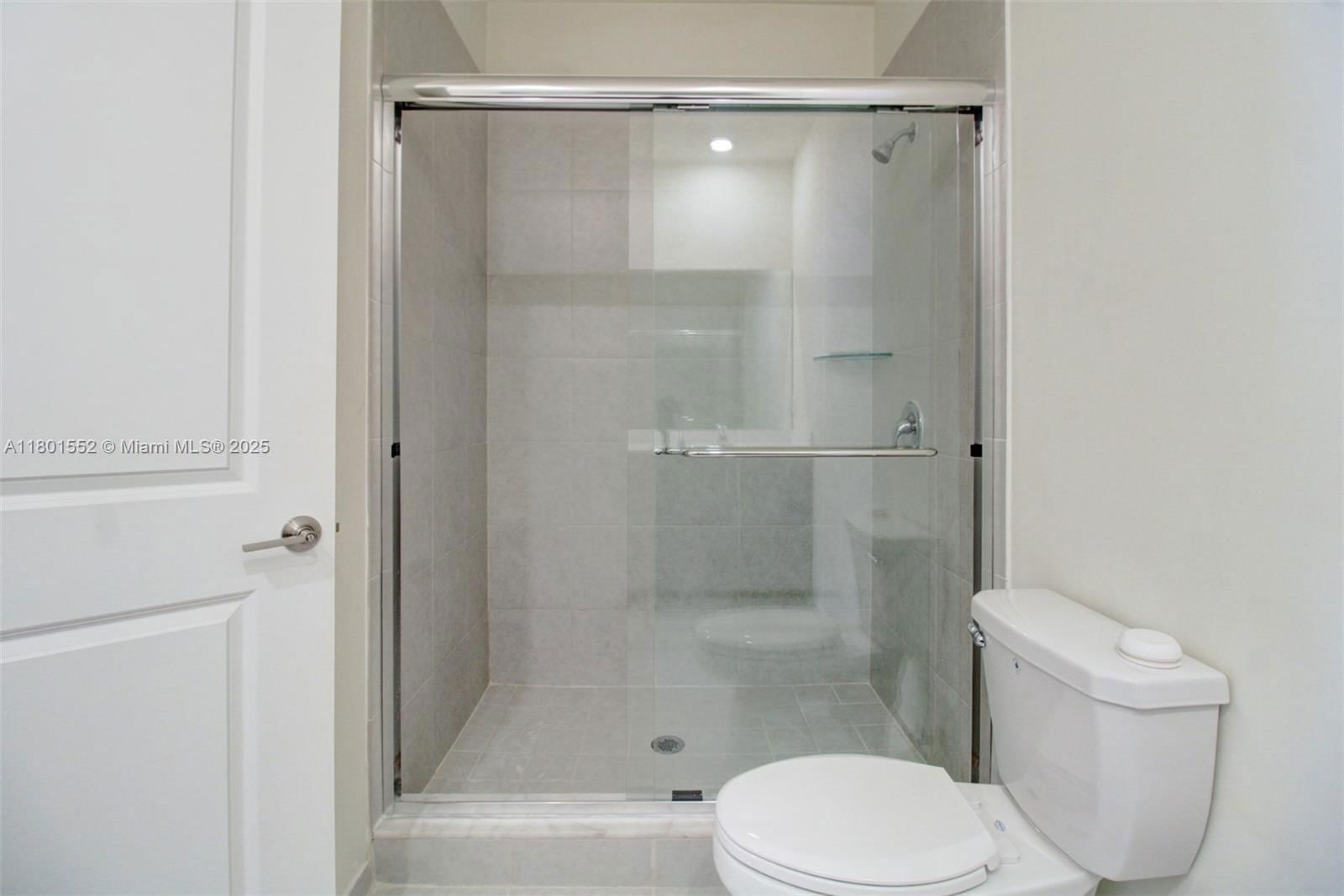 Real estate property located at 11094 33rd Way, Miami-dade, Aquabella North Replat, Hialeah, FL