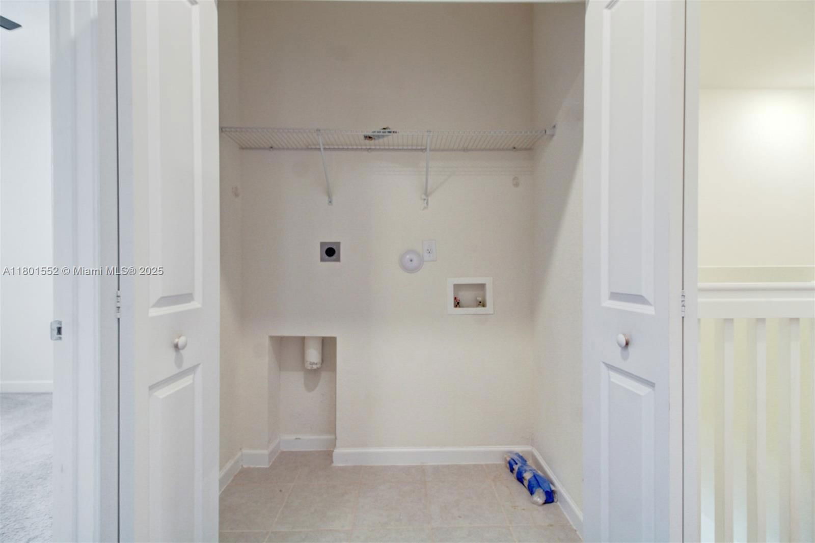 Real estate property located at 11094 33rd Way, Miami-dade, Aquabella North Replat, Hialeah, FL