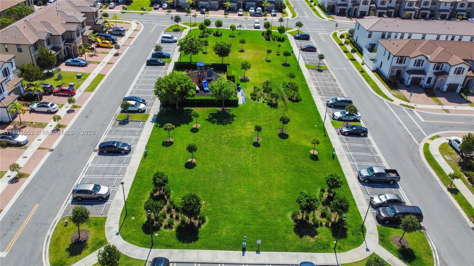 Real estate property located at 11094 33rd Way, Miami-dade, Aquabella North Replat, Hialeah, FL