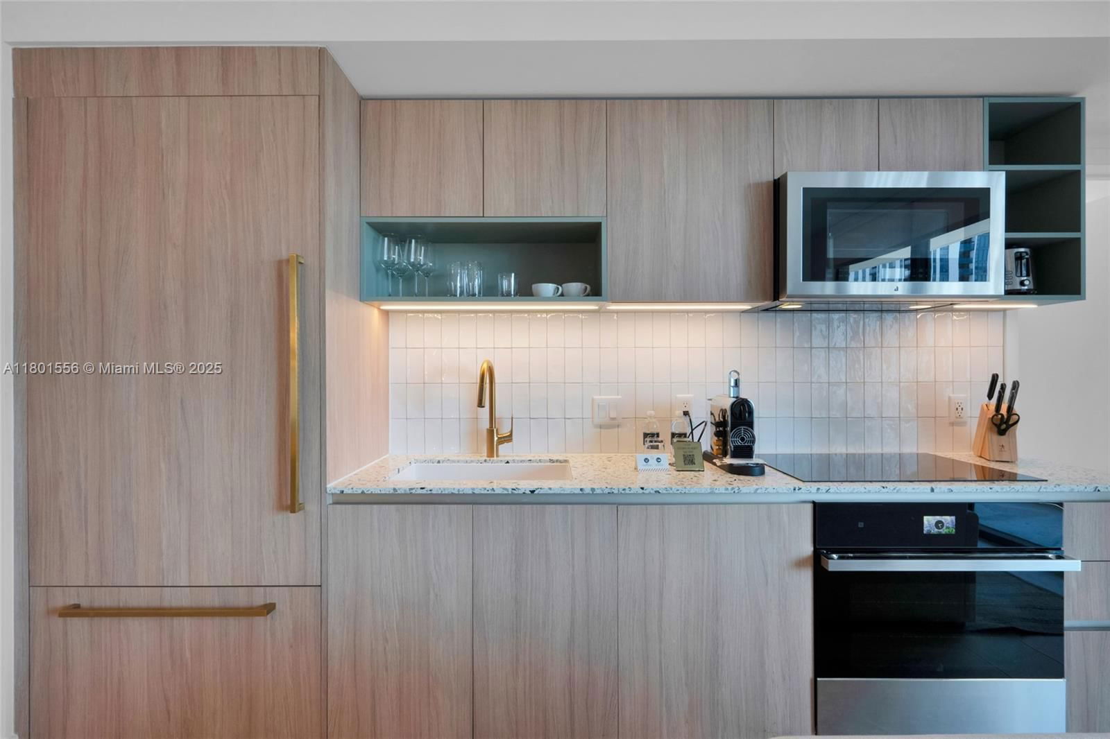 Real estate property located at 601 1st Ave #2405, Miami-dade, Natiivo Condo, Miami, FL