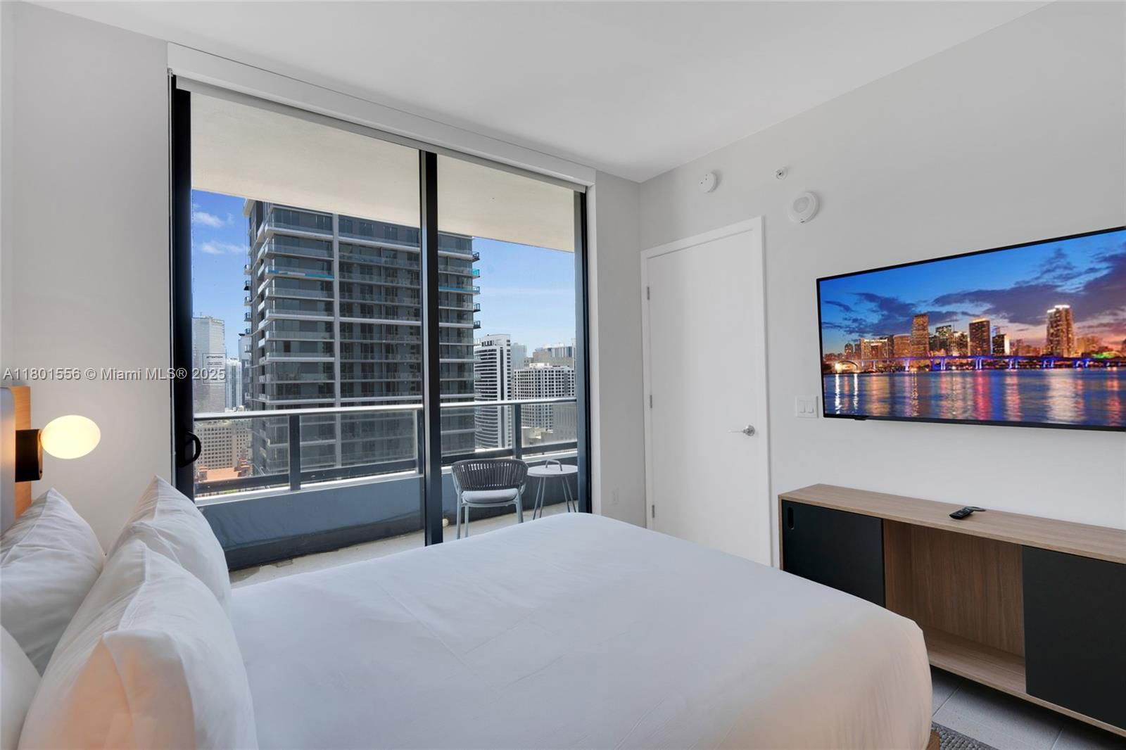 Real estate property located at 601 1st Ave #2405, Miami-dade, Natiivo Condo, Miami, FL