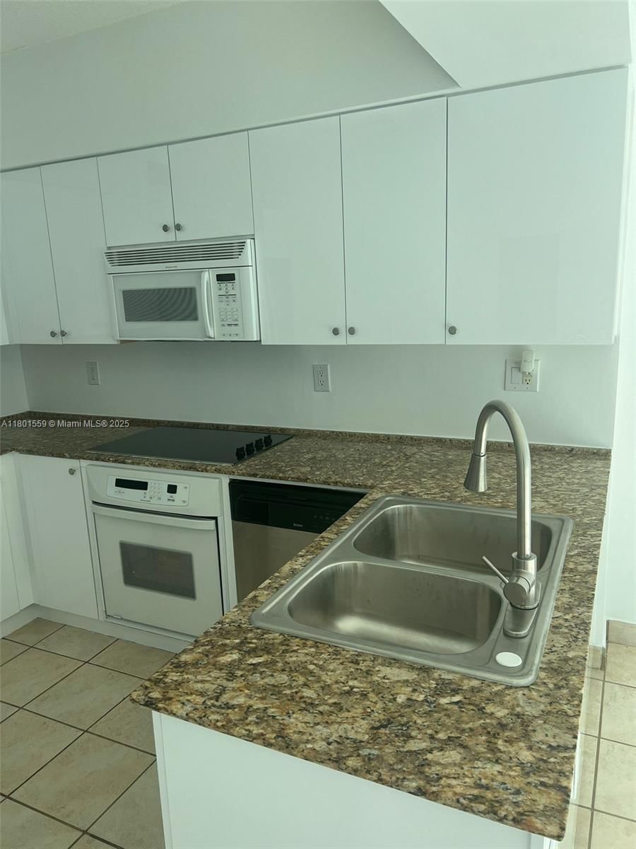 Real estate property located at 3370 Hidden Bay Dr, Miami-dade, 100 Hidden Bay Condo, Aventura, FL
