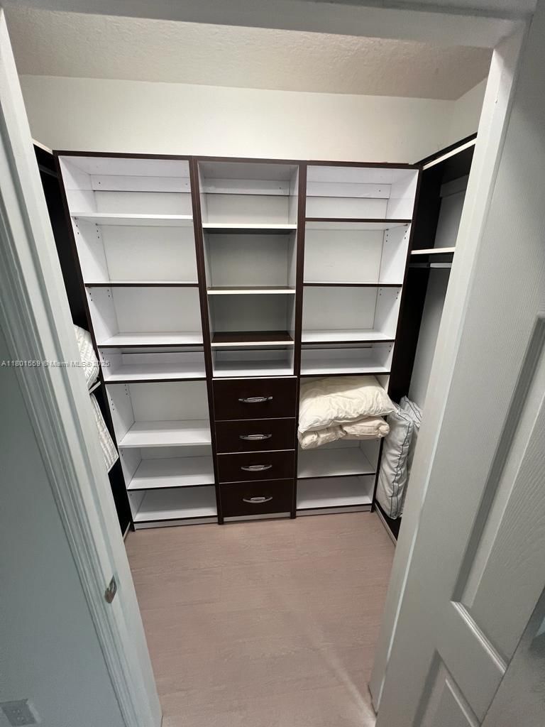 Real estate property located at 3370 Hidden Bay Dr, Miami-dade, 100 Hidden Bay Condo, Aventura, FL