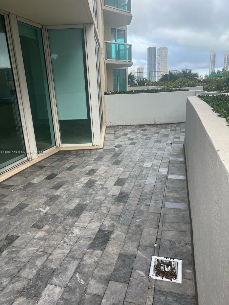 Real estate property located at 3370 Hidden Bay Dr, Miami-dade, 100 Hidden Bay Condo, Aventura, FL