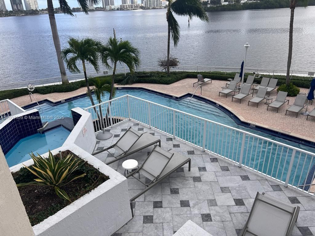 Real estate property located at 3370 Hidden Bay Dr, Miami-dade, 100 Hidden Bay Condo, Aventura, FL